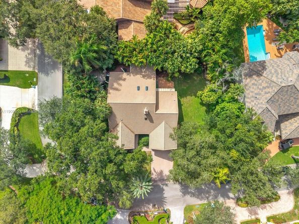 13000 NW 5th St, Plantation FL 33325