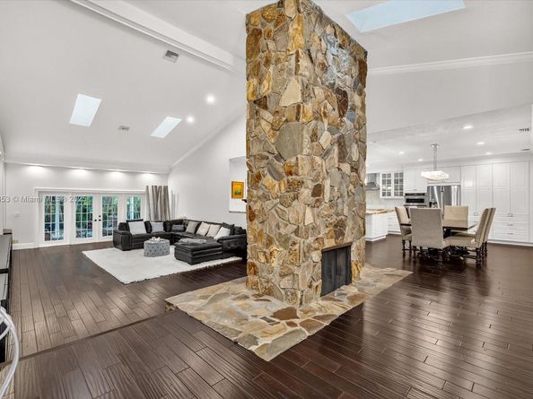 13000 NW 5th St, Plantation FL 33325