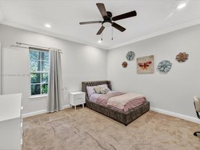 13000 NW 5th St, Plantation FL 33325