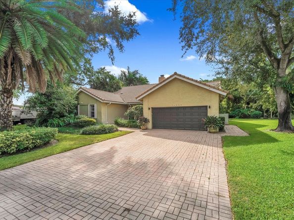 13000 NW 5th St, Plantation FL 33325