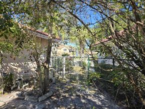 4956 Rothschild Dr, Coral Springs FL 33067