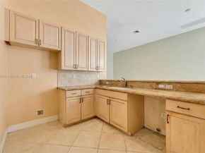 4956 Rothschild Dr, Coral Springs FL 33067