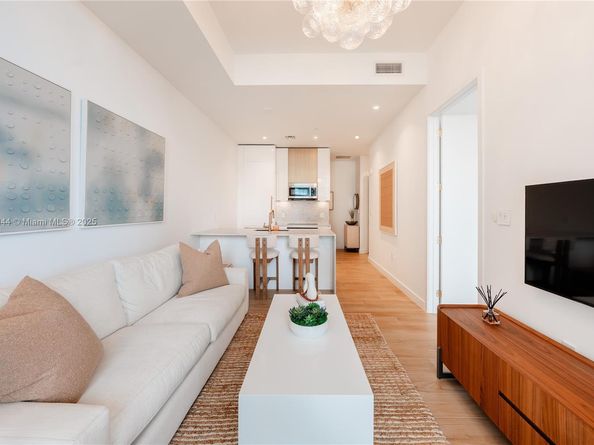 2655 S Bayshore Dr 1007, Miami FL 33133
