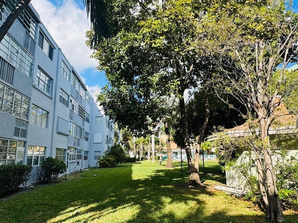 1333 E Hallandale Beach Blvd 134, Hallandale Beach FL 33009