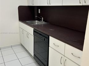 1673 Bay Rd 306, Miami Beach FL 33139