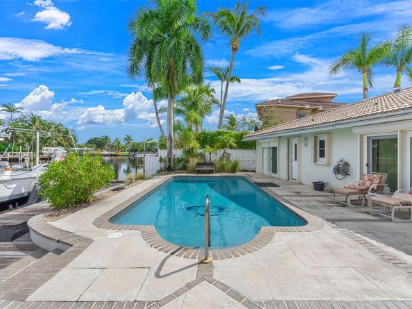 2401 Fryer Pt, Fort Lauderdale FL 33305