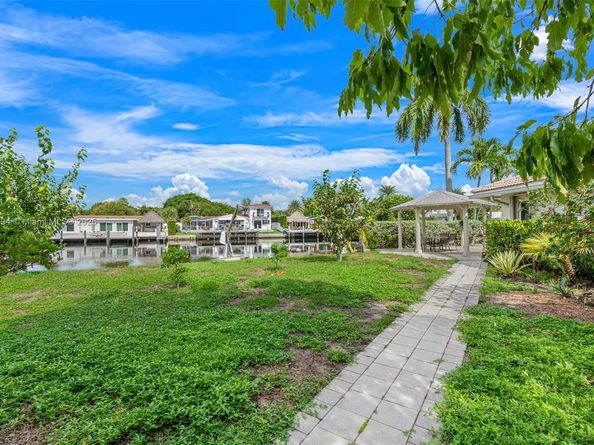 2401 Fryer Pt, Fort Lauderdale FL 33305