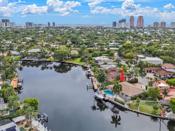 2401 Fryer Pt, Fort Lauderdale FL 33305