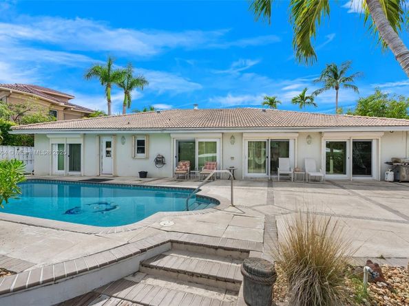 2401 Fryer Pt, Fort Lauderdale FL 33305