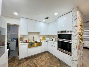 4910 NW 173rd St, Miami Gardens FL 33055