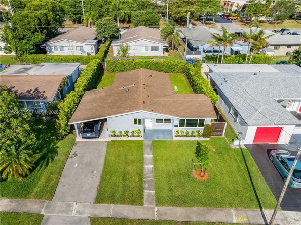 2111 N 14th Ct, Hollywood FL 33020