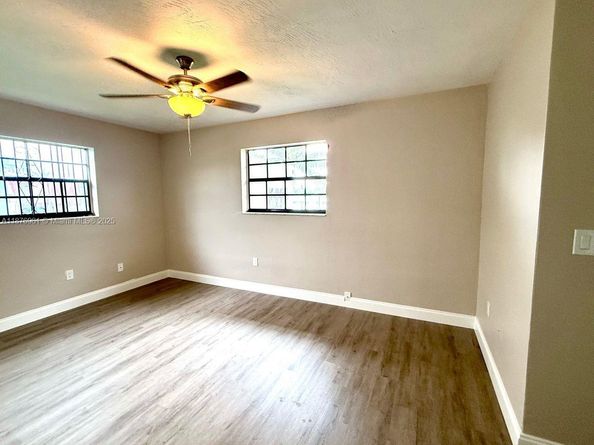 2920 NW 179th St, Miami Gardens FL 33056