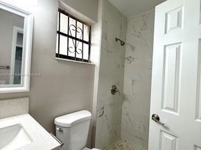 2920 NW 179th St, Miami Gardens FL 33056