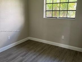 2920 NW 179th St, Miami Gardens FL 33056