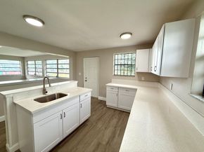 2920 NW 179th St, Miami Gardens FL 33056