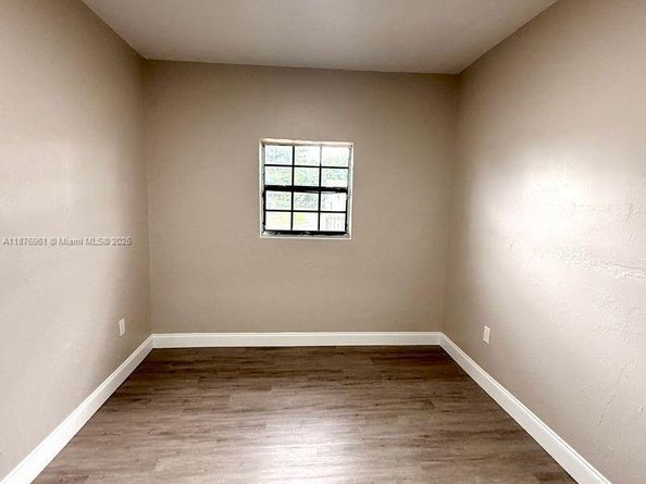 2920 NW 179th St, Miami Gardens FL 33056