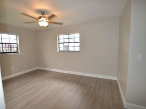 2920 NW 179th St, Miami Gardens FL 33056