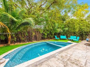 232 NW 59th St, Miami FL 33127