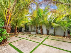 232 NW 59th St, Miami FL 33127