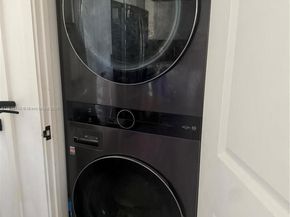 1600 NE 1st Ave 2009, Miami FL 33132