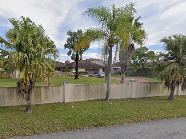 11799 Bailes Rd, Miami FL 33170