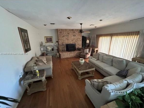 11799 Bailes Rd, Miami FL 33170