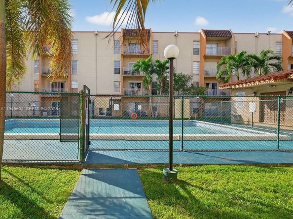 4841 NW 7th St 2034, Miami FL 33126