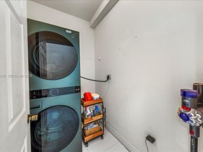 984 NW 104th Ave, Miami FL 33172