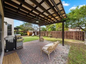 984 NW 104th Ave, Miami FL 33172