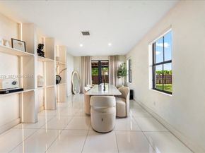 984 NW 104th Ave, Miami FL 33172