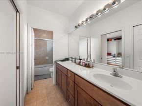 984 NW 104th Ave, Miami FL 33172