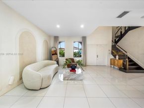 984 NW 104th Ave, Miami FL 33172