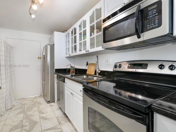 145 SE 25th Rd 702, Miami FL 33129