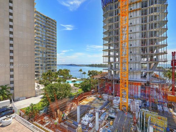 145 SE 25th Rd 702, Miami FL 33129