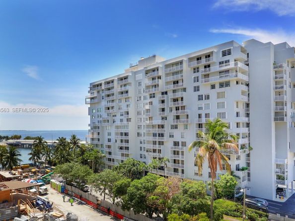 145 SE 25th Rd 702, Miami FL 33129