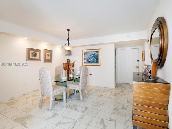 145 SE 25th Rd 702, Miami FL 33129