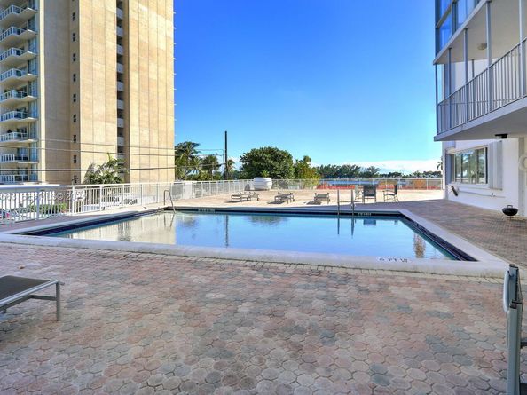 145 SE 25th Rd 702, Miami FL 33129