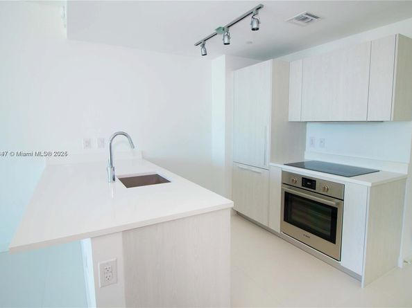 501 NE 31st St 2005, Miami FL 33137