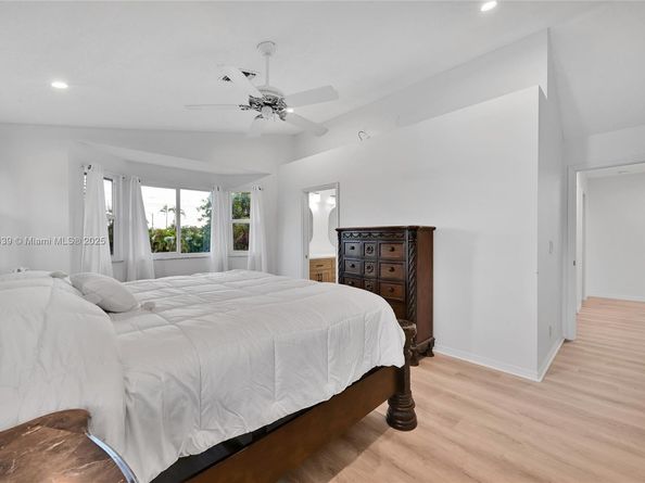 2726 NW 68th Ave, Margate FL 33063