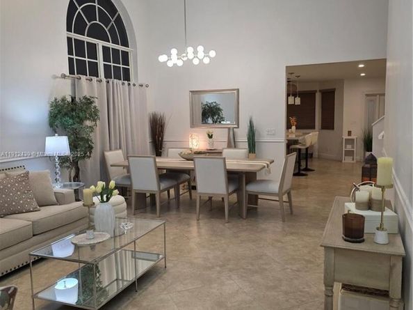 2726 NW 68th Ave, Margate FL 33063