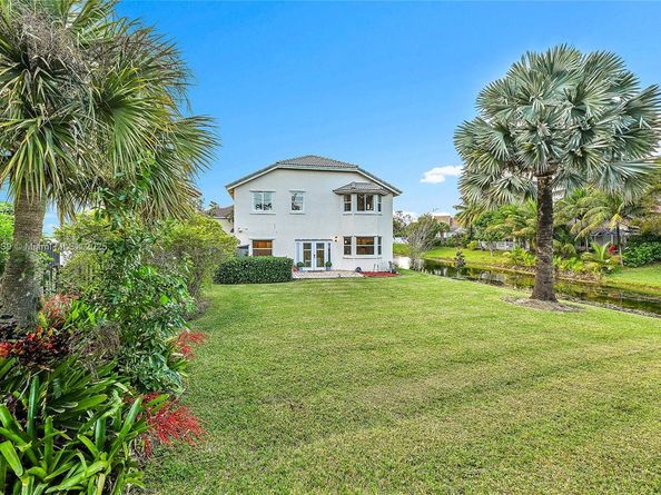 2726 NW 68th Ave, Margate FL 33063