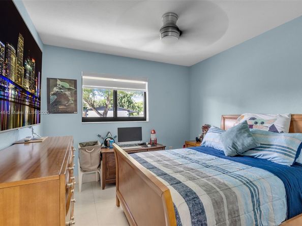7100 Mcclellan St, Hollywood FL 33024