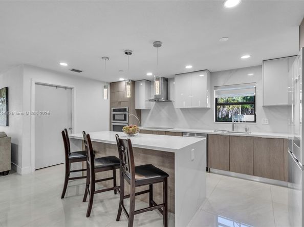 7100 Mcclellan St, Hollywood FL 33024