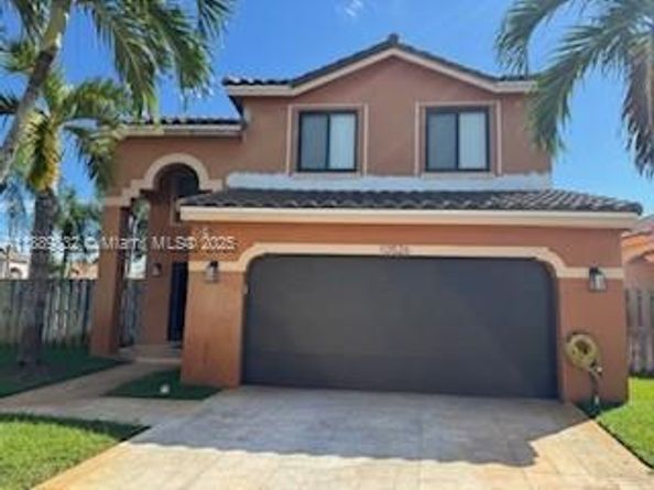 10526 SW 14th Ct, Pembroke Pines FL 33025