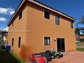10526 SW 14th Ct, Pembroke Pines FL 33025