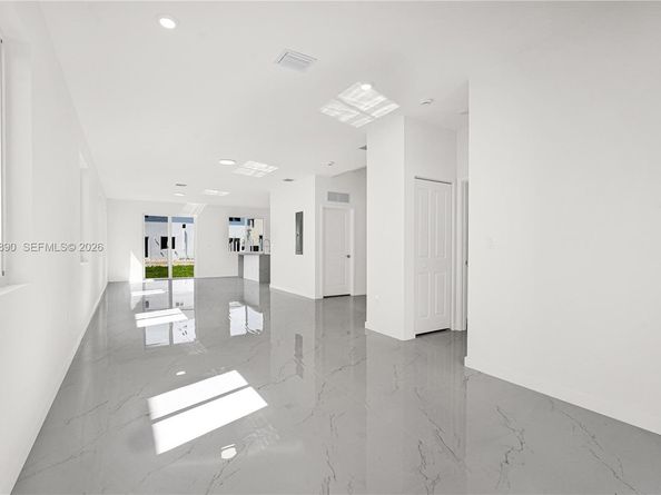 22485 SW 125th Ave 16A, Miami FL 33170