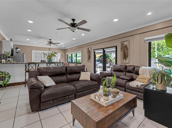 1760 NW 12th Ave, Homestead FL 33030