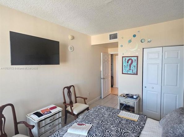 50 Menores Ave 828, Coral Gables FL 33134