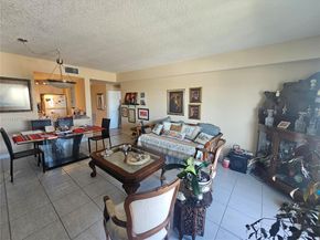 50 Menores Ave 828, Coral Gables FL 33134