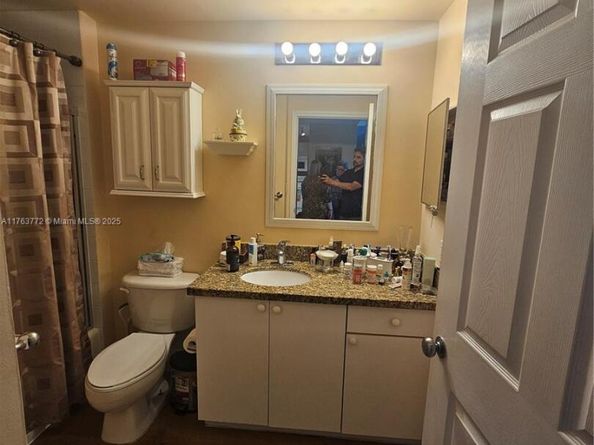 50 Menores Ave 828, Coral Gables FL 33134